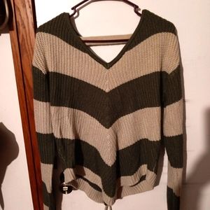 Woman's large Derek heart v-neck lace up back sweater green and tan